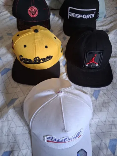Kit único de 5 bonés