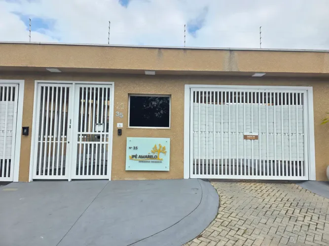 Casa a venda 3 quartos 1 suíte 2 vagas condomínio Ipê Amarelo Portal dos Ipês Cajamar SP