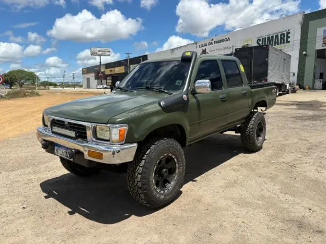Toyota Hilux CD SR5 4X4 2.8 Diesel 2000