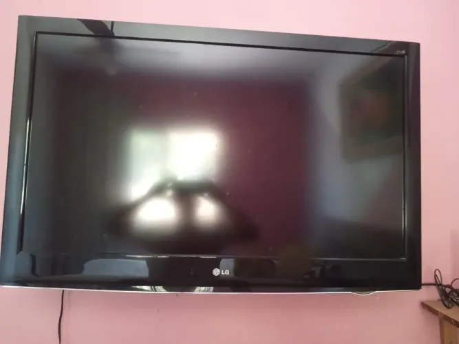 Tv 42 polegadas LCD +conversor digital 