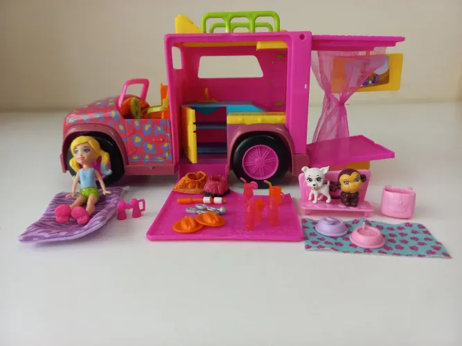 Brinquedo - Carro de acampar da Polly com acessórios 
