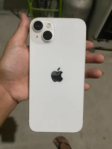 Vendo celular iPhone 14, bem conversado valor $ 3,500 aceito cartão e divido com o juros 