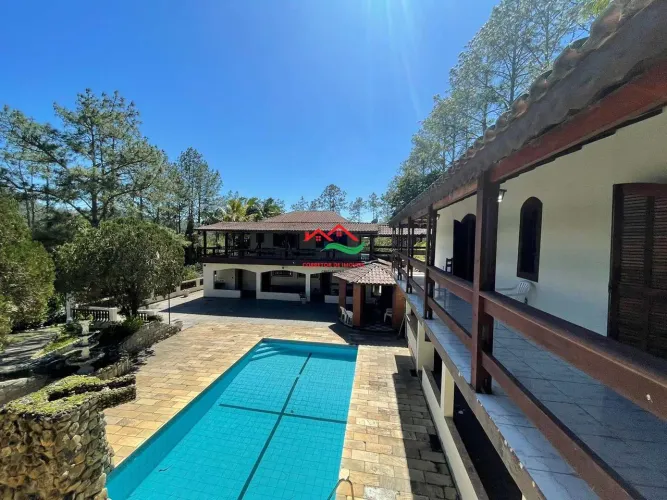 Chácara com 8 dorms, Centro, Pedro de Toledo - R$ 800 mil, Cod: 576
