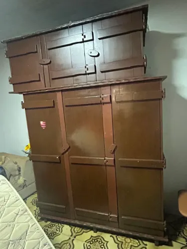 Guarda Roupa com Maleiro