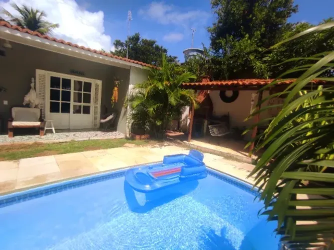 Casa ampla c/5 anos, piscina, área gourmet, no centro de Pipa!