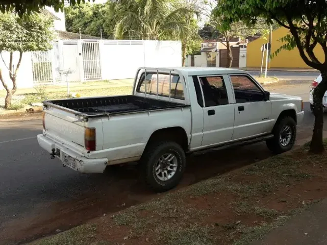 Mitsubishi L200 L 2.5 4X4 CD Turbo Diesel 2001