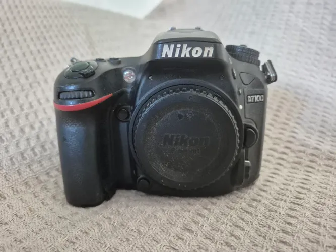 Nikon D7100 - usada + lente 18 - 105mm