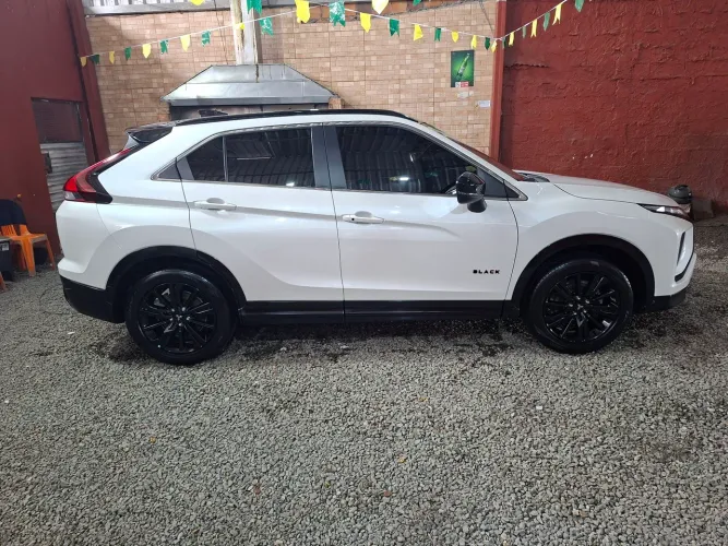 Mitsubishi Eclipse Cross HPE Black 1.5 16V 165cv Aut. 2026