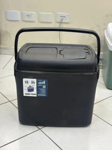 Caixa Térmica Soprano Plástico Preto 32 Litros