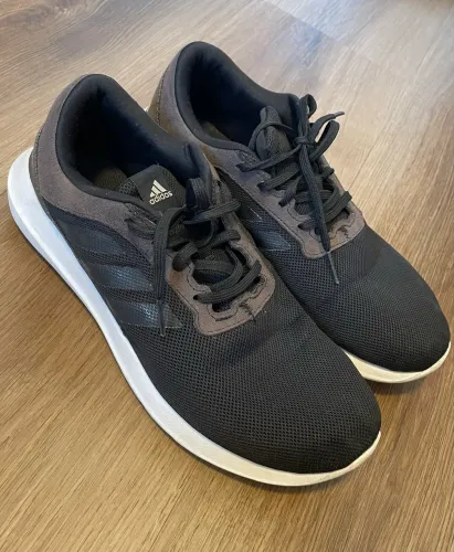 Tênis ADIDAS original tamanho 37