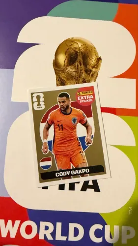 Figurinha extra dourada Cody Gakpo