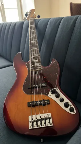 Sire Marcus Miller V7 2ª geração