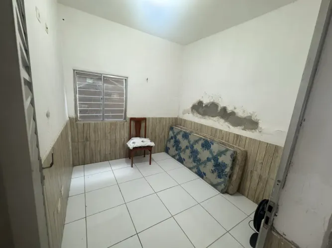 Vendo casa dois pavimentos enorme