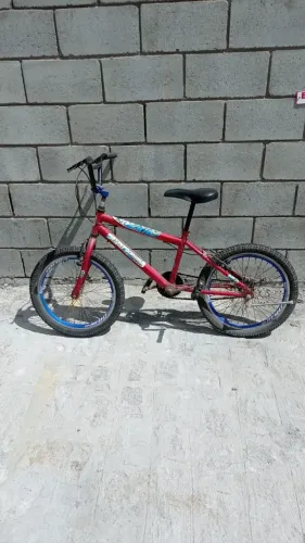 Bicicleta infantil usada