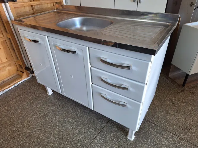 Balcão de aço com pia inox ((Entrego))