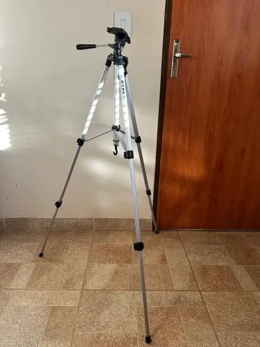Tripé profissional Dynex DX-NW080 com bolsa