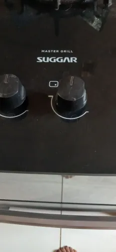 VENDO FOGÃO SEMI NOVO.