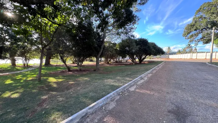 Lote em condomínio de chácara 