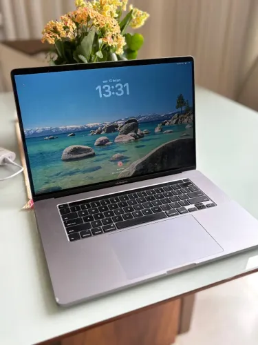 MacBook Pro 16" 2019 - i9 8-core | 16GB RAM | SSD 1TB