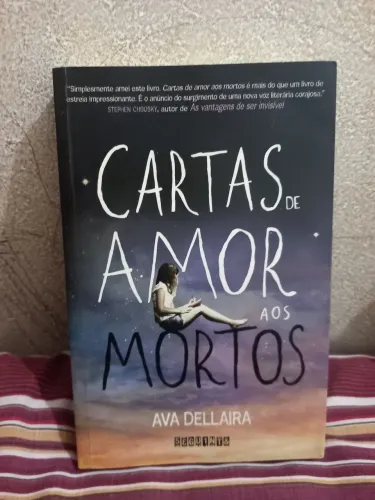 Livro Cartas de Amor aos Mortos
