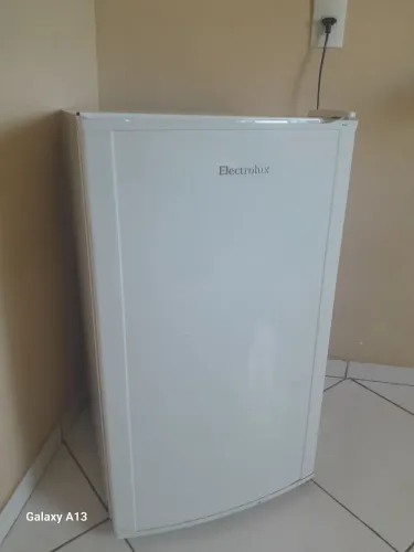 Frigobar eletrolux 127v
