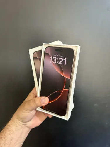 iPhone 16 Pro Max 256Gb Chip Físico