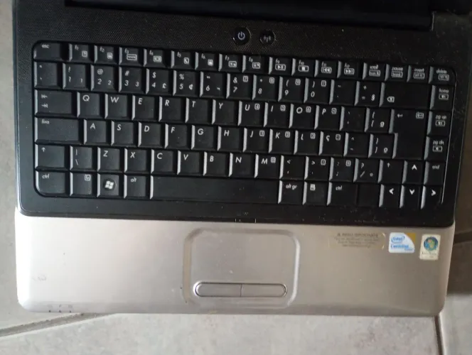 Notebook Intel da Compaq com defeito
