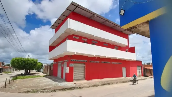 PRÉDIO COMERCIAL NO MAIOR BAIRRO DE NATAL, ONDE MORA 10% DA POPULAÇÃO DA CIDADE