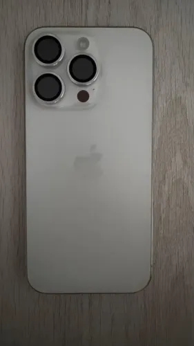 Iphone 15 Pro 128 gb - bateria 84% - Tela intacta - Nunca passou por reparos