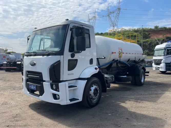 FORD CARGO 1519 2016 - VENDO TROCO FINANCIO PARCELO NO CARTÃO ATÉ 21X