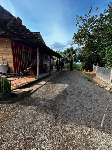 Vendo casa em águas Mornas ideal para sítio