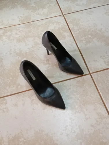 Sapato scarpin preto Parô tamanho 36