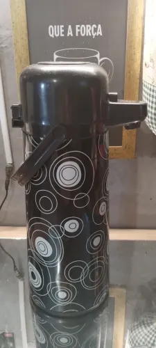 Garrafa térmica grande 1,8 litros 