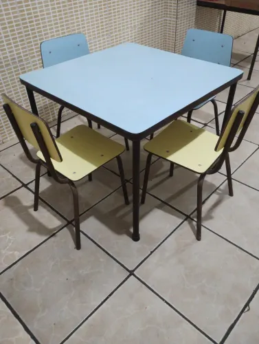 Mesa infantil