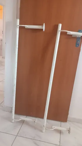 Vendo 2 arara de parede R$40 reais cada