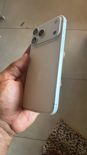 IPhone 17 pro max 1TB