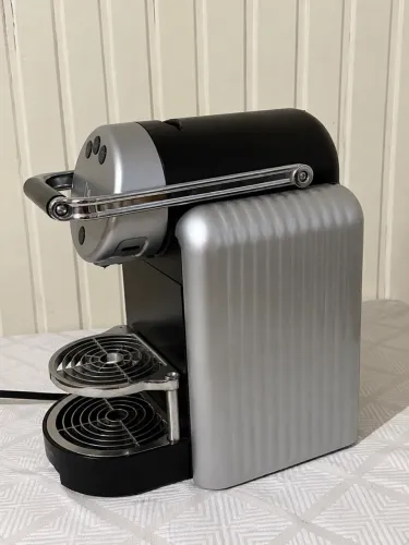 Cafeteira Nespresso Zenius 110v