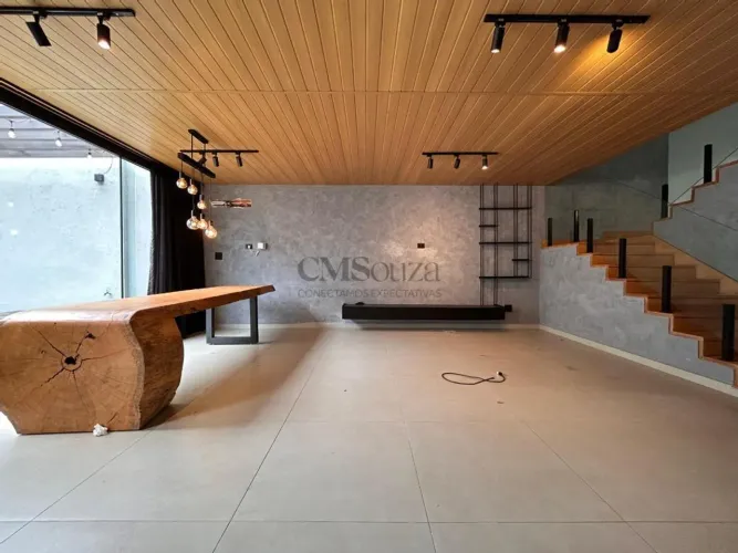 Casa para venda próxima ao Lago Igapó  3 quartos (2 suítes e closet), 286m², 4 vagas  Jard