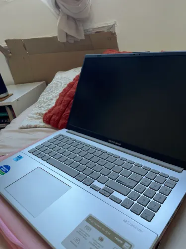 Vendo Notebook ASUS VivoBook Go 15 Intel Core i3 | 4GB RAM | SSD 256GB | Windows Instalado
