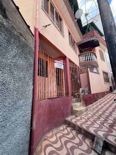 Casa 3 pavimentos - centro Varginha MG