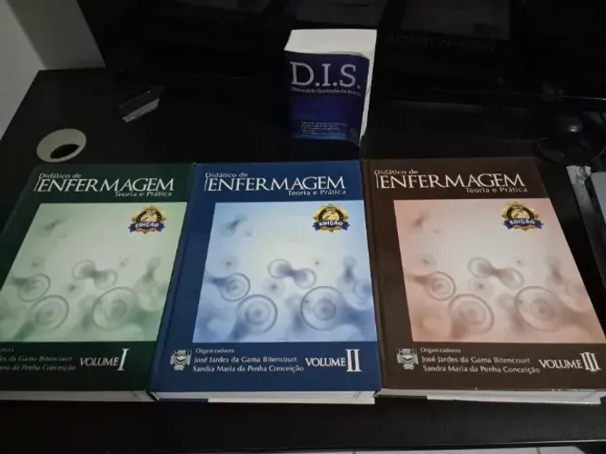 Didático de Enfermagem - volume 1,2 e 3 Capa dura