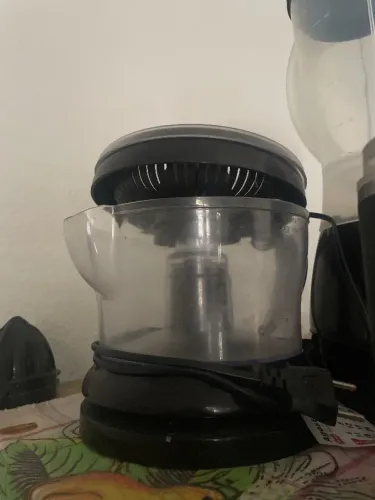espremedor de frutas elétrico