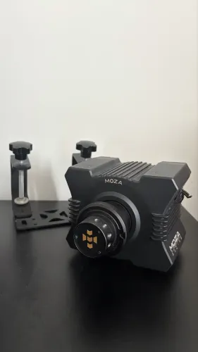 Base Moza R5 + Suporte para mesa