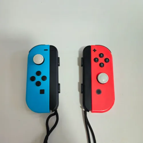 Joycon Original Nintendo Switch + Straps