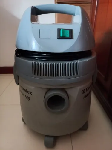 Aspirador Electrolux Hidrovac A10 127v