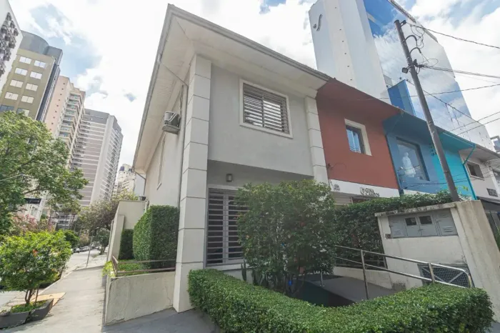 Casa comercial para venda em Itaim Bibi , 120m²