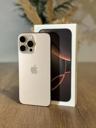 iPhone 16Pro Max 256GB Dourado,Visual exclusivo,potência profissional e experiência fluida