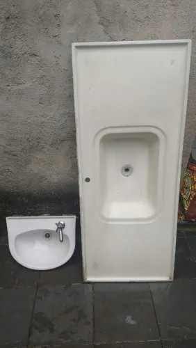 (Pia de cozinha e Banheiro )