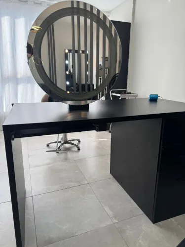 Mesa com espelho duplo cabeleireiro 