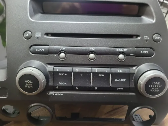 Moldura painel com rádio Honda Civic